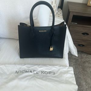 Michael Kors Mercer Large Bag